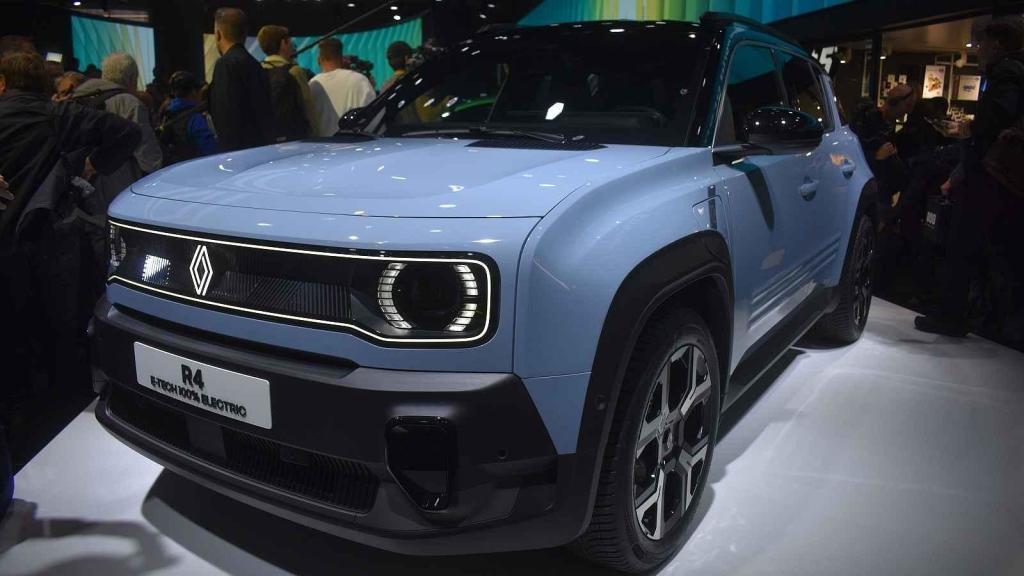 Renault 4 na autosalonu v Paříži.