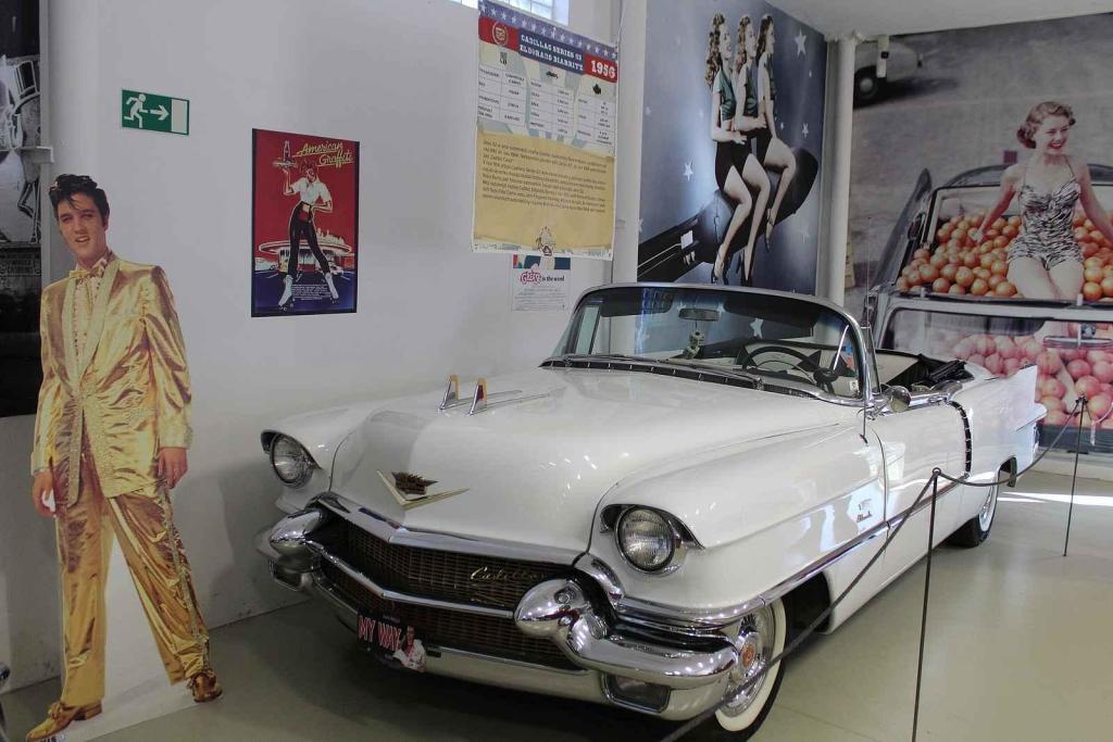 Cadillac Series 62 Eldorado Biarritz z roku 1956.