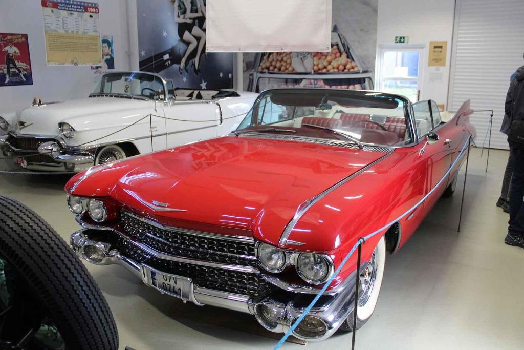 Cadillac Series 1962 Convertible.