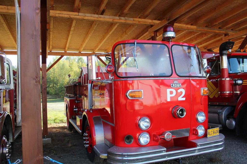Hasičský Crown Firecoach Pumper z roku 1963.
