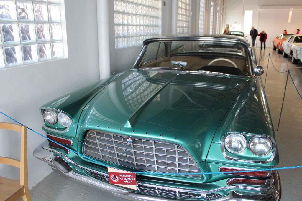 Vystavený Chrysler.