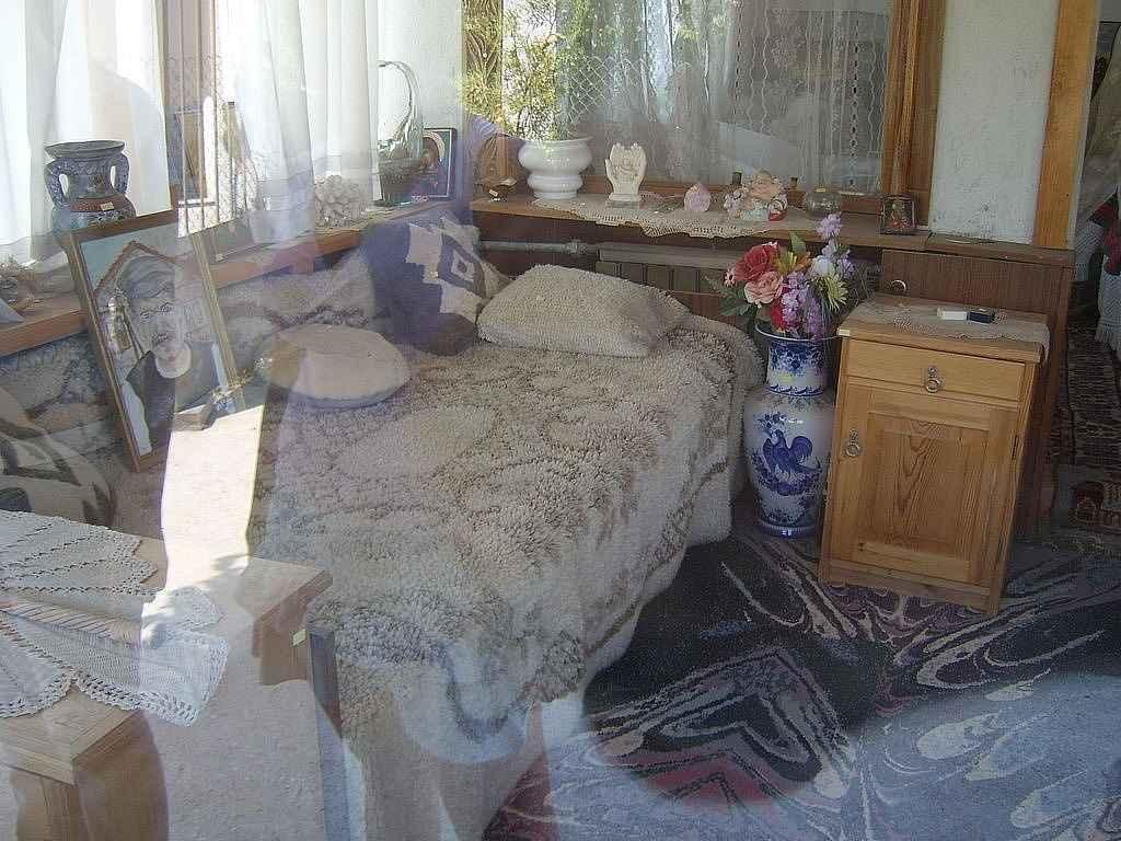 Pohled do domu, ve kterém žila Baba Vanga.