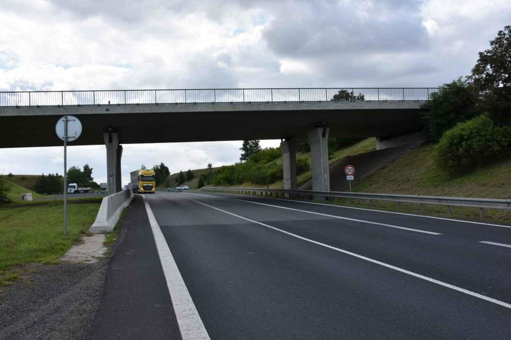 Silnice I/7, budoucí dálnice D7.