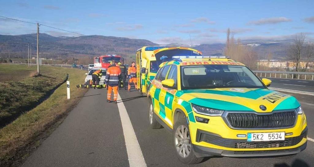 Hasiči v Karlovarském kraji museli zasahovat u celkem deseti dopravních nehod, při kterých bylo zraněno osm osob