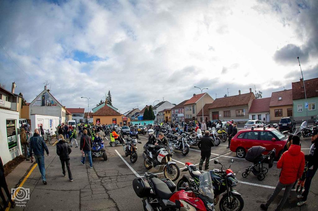 Vánočka 2024. Podívejte se, jak vypadal tradiční sraz motorkářů ve Slavkově.