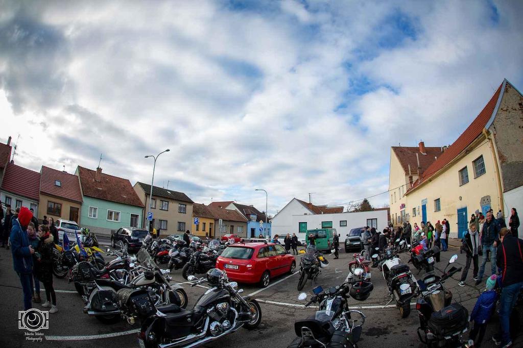 Vánočka 2024. Podívejte se, jak vypadal tradiční sraz motorkářů ve Slavkově.