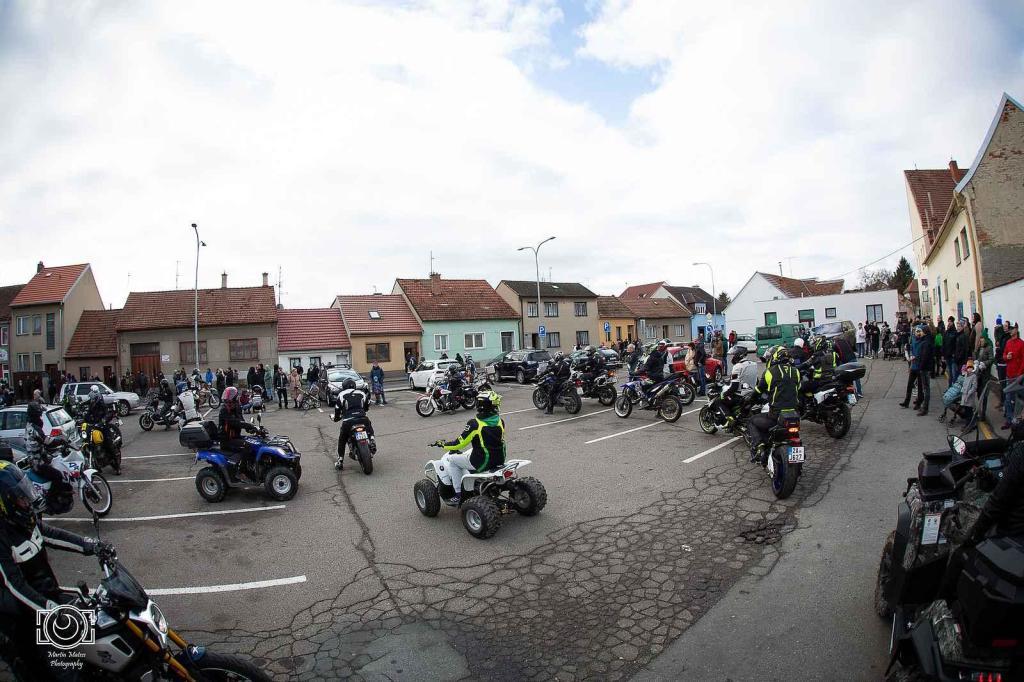 Vánočka 2024. Podívejte se, jak vypadal tradiční sraz motorkářů ve Slavkově.