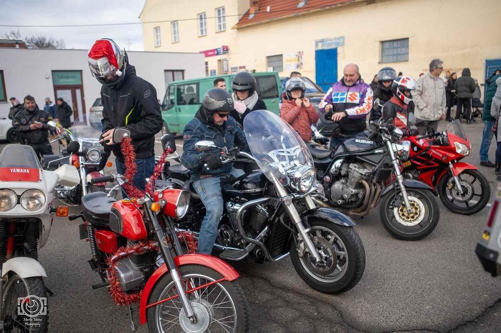 Vánočka 2024. Podívejte se, jak vypadal tradiční sraz motorkářů ve Slavkově.