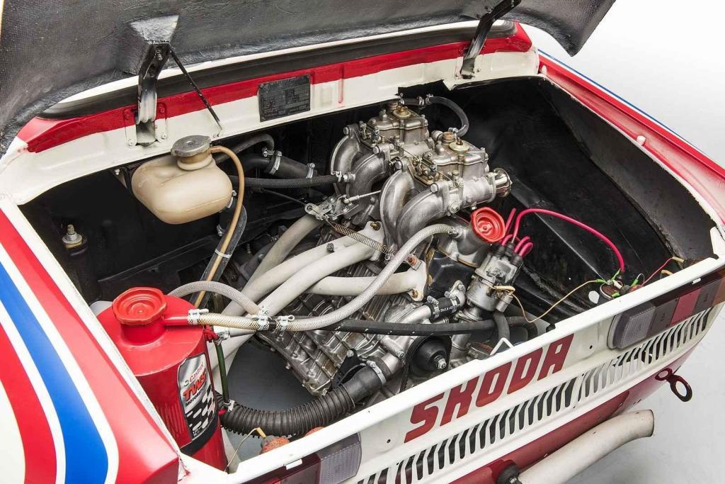 Motor měl zdvihový objem 1289 cm3.