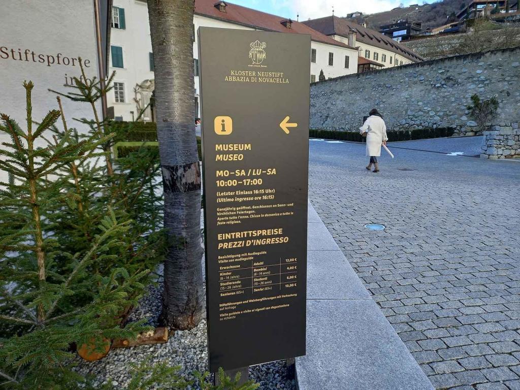Augustiniánský klášter Novacella, jeden z nejhezčích v kraji.