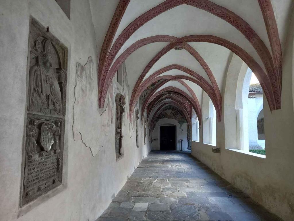 Augustiniánský klášter Novacella, jeden z nejhezčích v kraji.