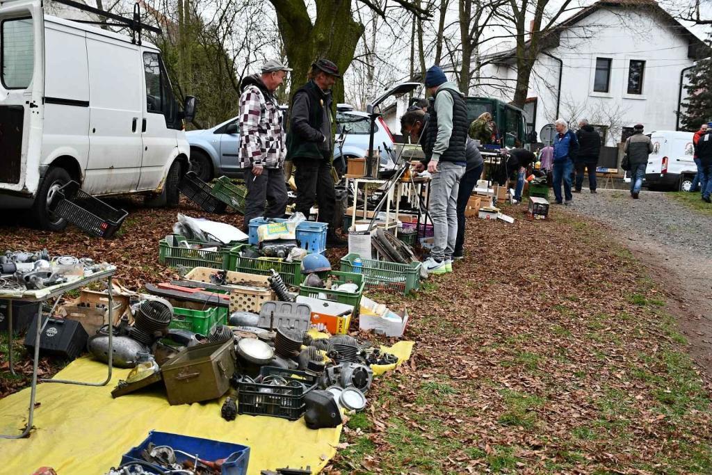 Auto-moto burza se v Hobšovicích konala v sobotu 29. března.