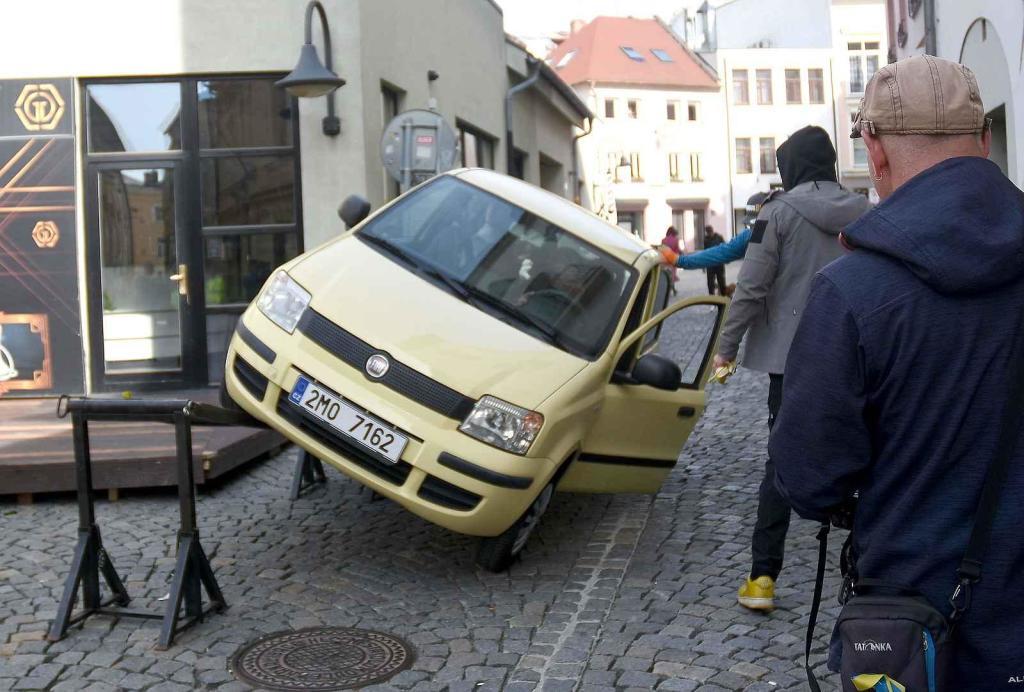 Z natáčení komedie Když se zhasne v Olomouci