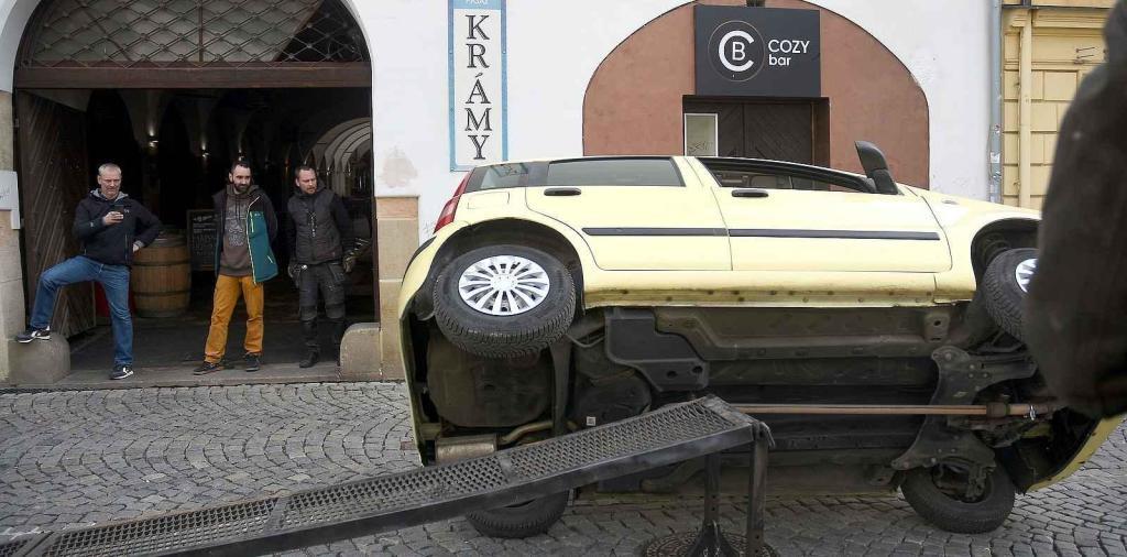 Z natáčení komedie Když se zhasne v Olomouci