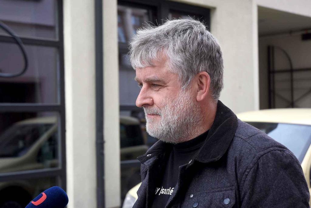 Z natáčení komedie Když se zhasne v Olomouci, kaskadér Jindřich Klaus.