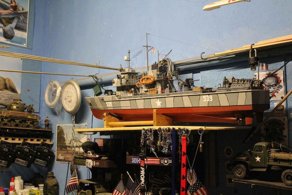 Model amerického záchranného člunu.