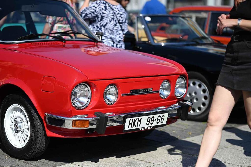 Prvomájová jízda automobilových veteránů 2025 v Ústí nad Labem.