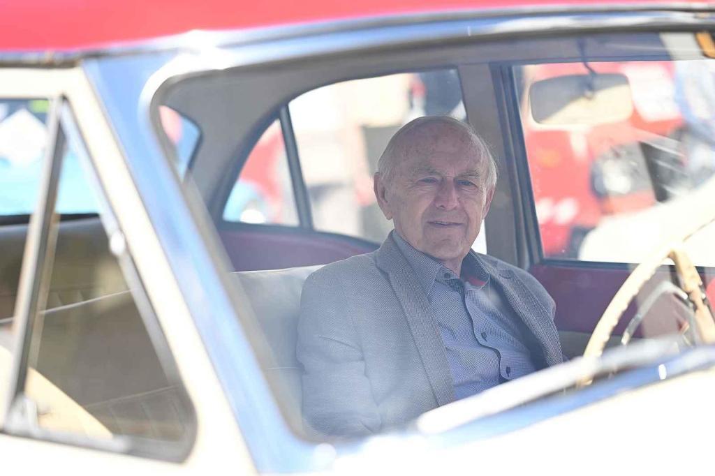 Prvomájová jízda automobilových veteránů 2025 v Ústí nad Labem.