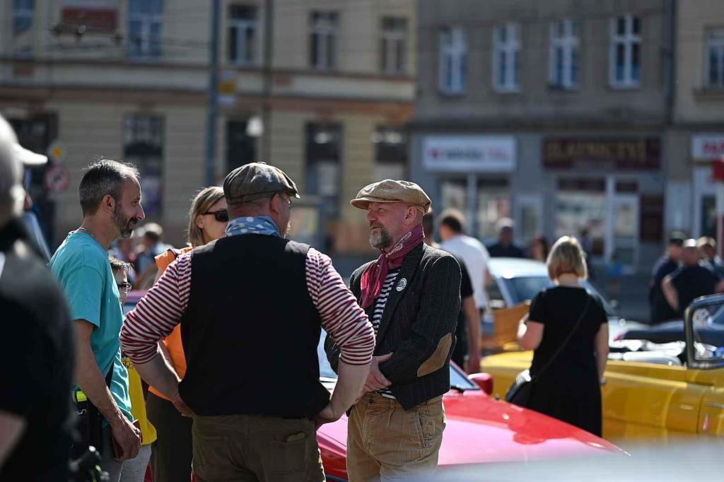 Prvomájová jízda automobilových veteránů 2025 v Ústí nad Labem.