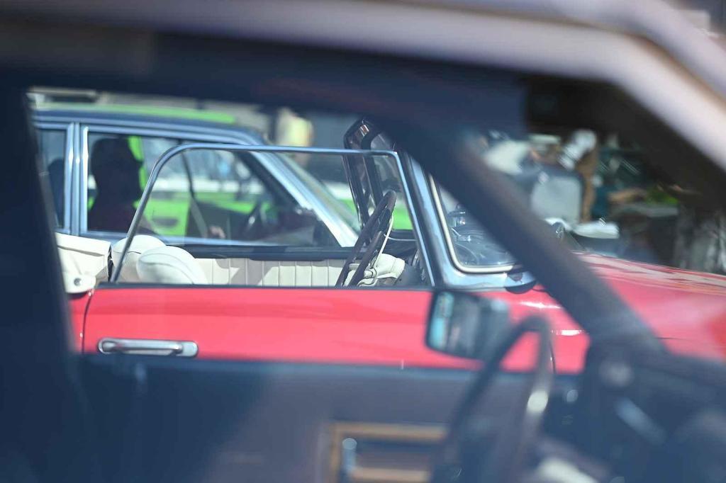 Prvomájová jízda automobilových veteránů 2025 v Ústí nad Labem.
