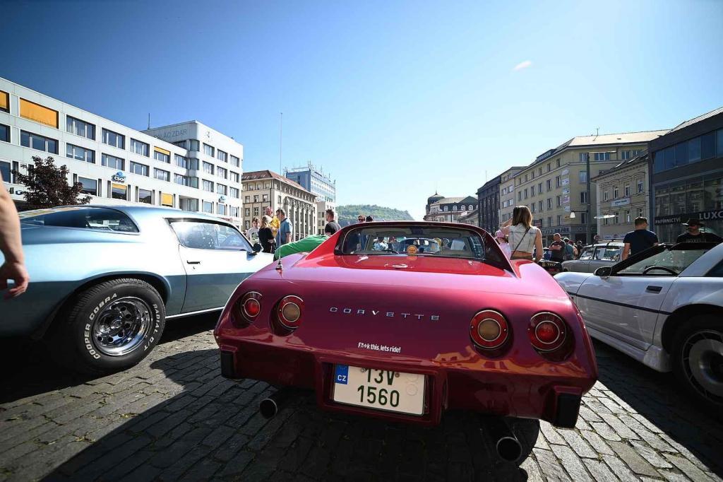 Prvomájová jízda automobilových veteránů 2025 v Ústí nad Labem.