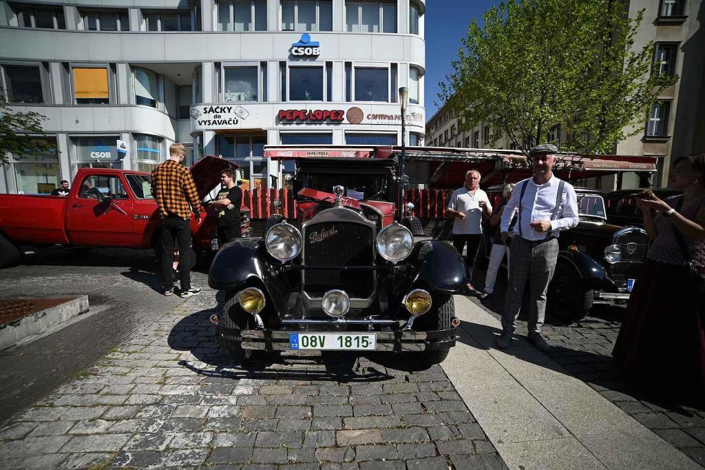 Prvomájová jízda automobilových veteránů 2025 v Ústí nad Labem.