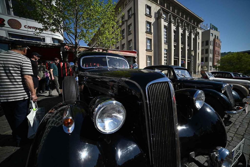 Prvomájová jízda automobilových veteránů 2025 v Ústí nad Labem.