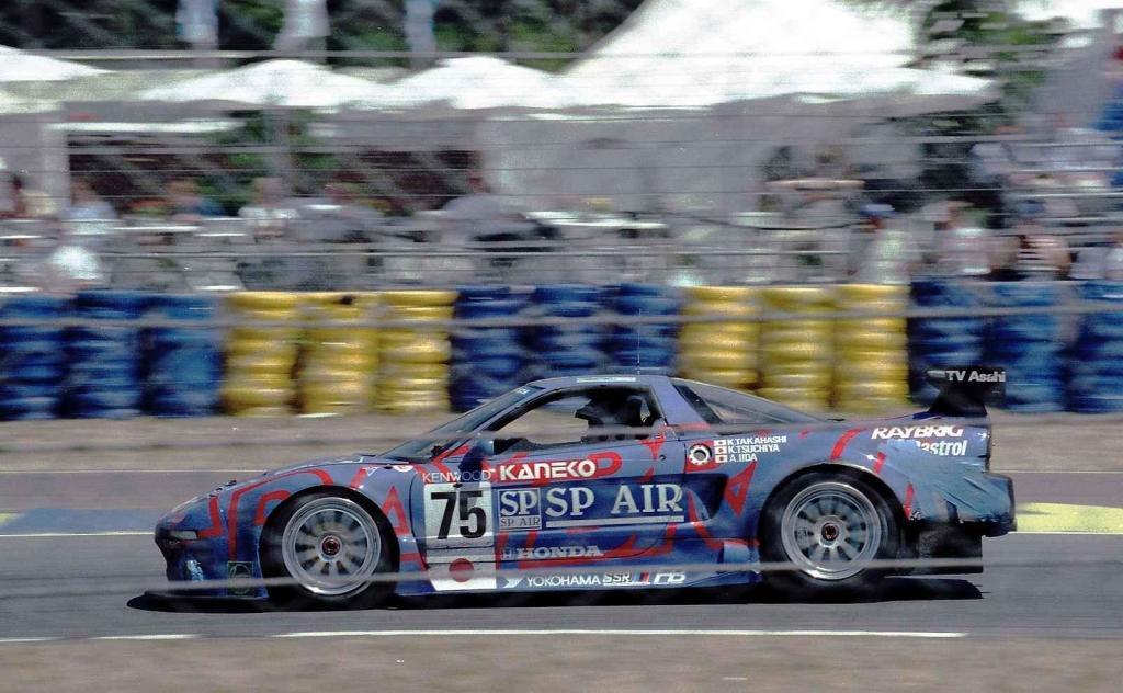 Honda_NSX, se kterou jela posádka Akira Iida - Kunimitsu Takahashi - Keiichi Tsuchiya v roce 1996 závod 24 hodin Le_Mans.