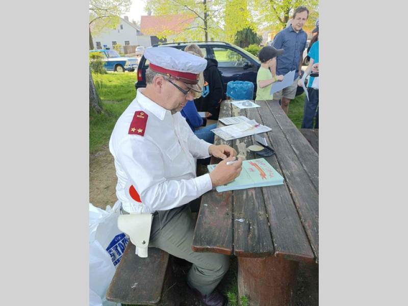 Motory, co něco pamatují. Tak to vypadalo v Jiřících na prvního máje. Podívejte se.
