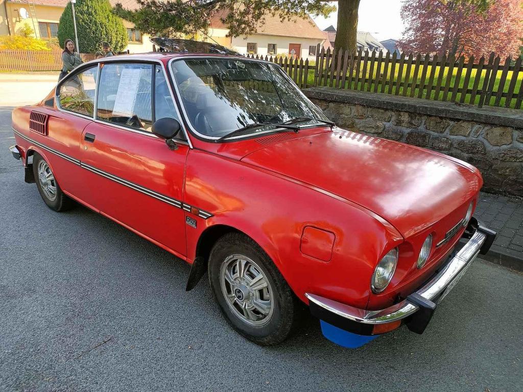 Motory, co něco pamatují. Tak to vypadalo v Jiřících na prvního máje. Podívejte se.