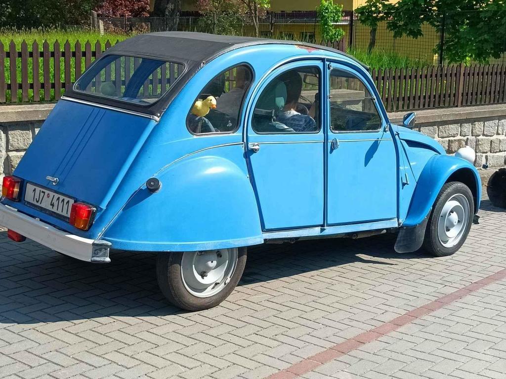 Motory, co něco pamatují. Tak to vypadalo v Jiřících na prvního máje. Podívejte se.