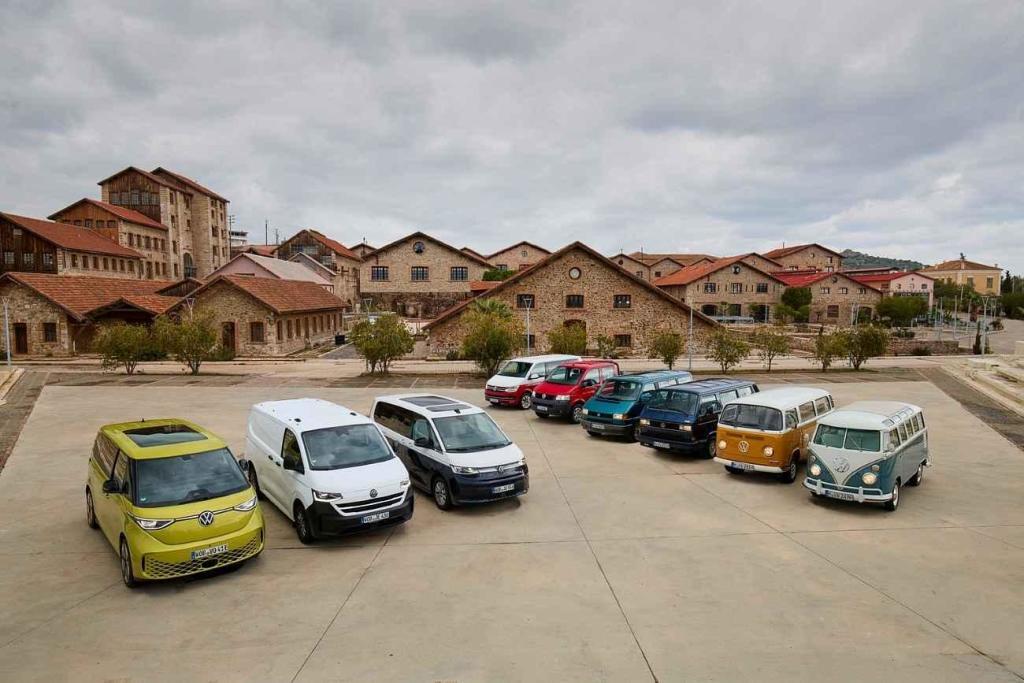 Tři čtvrtě století VW Transporterů.