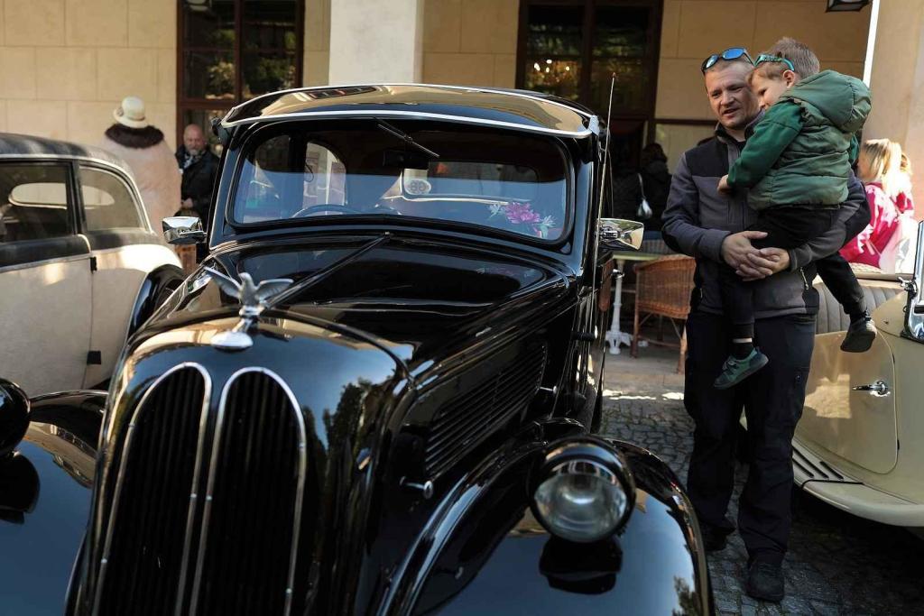 Zámek Velké Březno přivítal desítky veteránů. Konal se tam další ročník závodu veteránů O pohár hraběte Chotka.