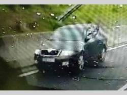 Policisté pátrají po autu, které jelo ve středu 28. května ráno po dálnici D7 u Loun v protisměru.