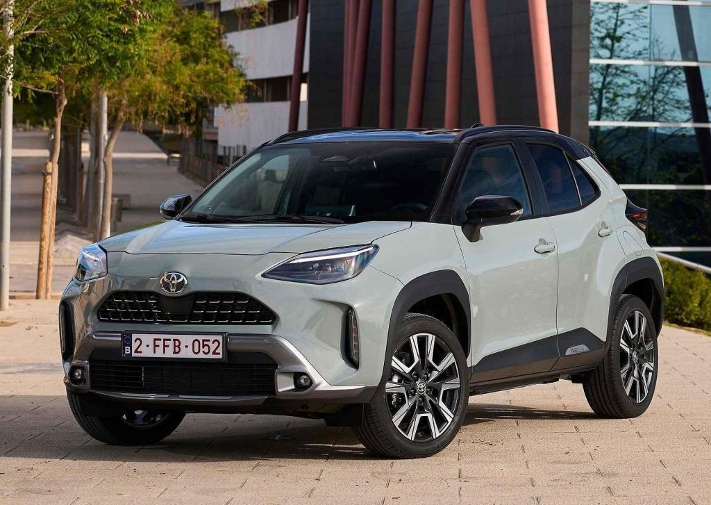 Toyota Yaris Cross - od 644 000 Kč.