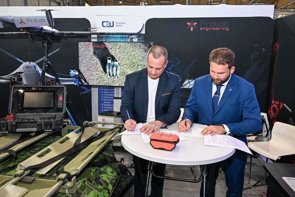 Společnost THT Polička se podílela na vývoji multifunkčního robota pro zásahy v nejnáročnějších podmínkách.