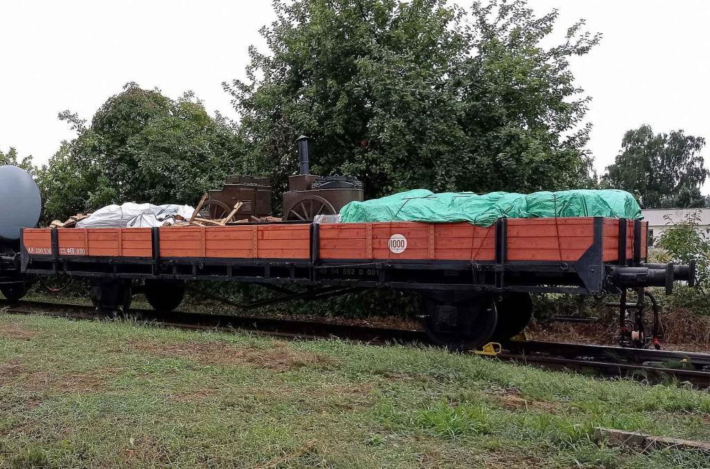 Vojenská polní kuchyně naložená na vagónu Legiovlaku.