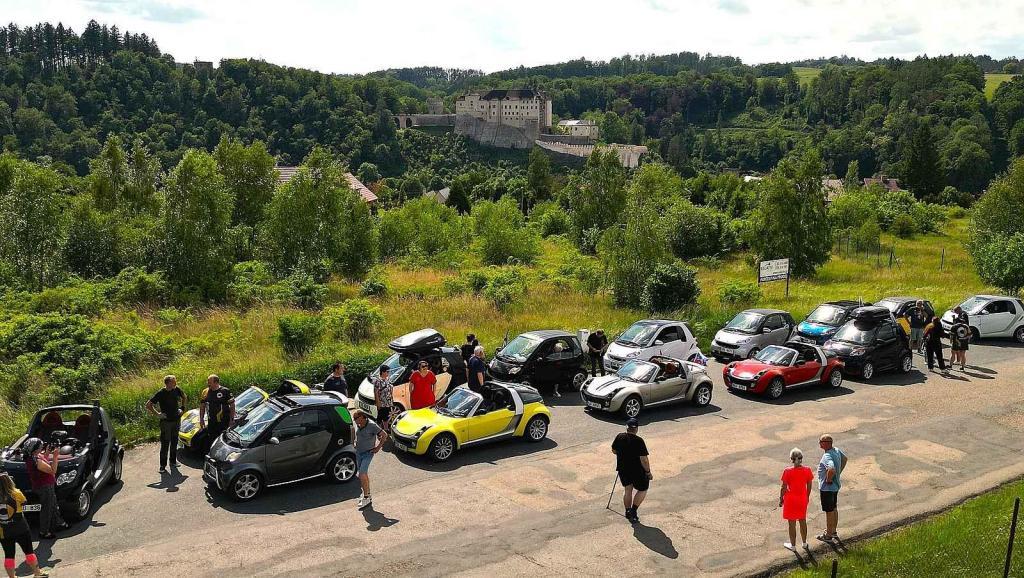 V Horních Jelčanech, v obci, kterou proslavil slavný rybníkář Jakub Krčín, jenž je spojený i s Třeboní, se o víkendu sešli nadšenci vozidel Smart, přijel i unikátní Crossblade.