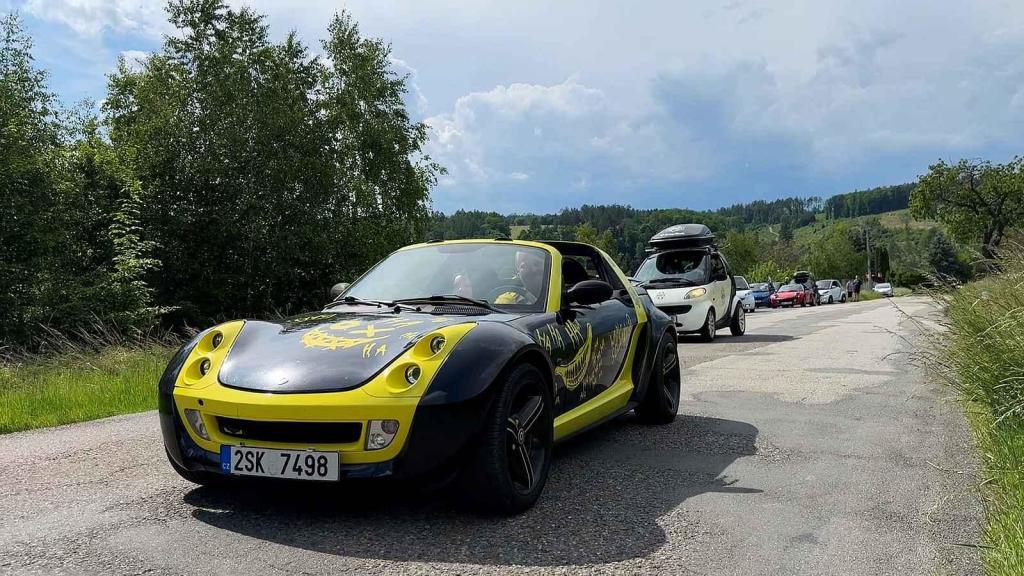 V Horních Jelčanech, v obci, kterou proslavil slavný rybníkář Jakub Krčín, jenž je spojený i s Třeboní, se o víkendu sešli nadšenci vozidel Smart, přijel i unikátní Crossblade.