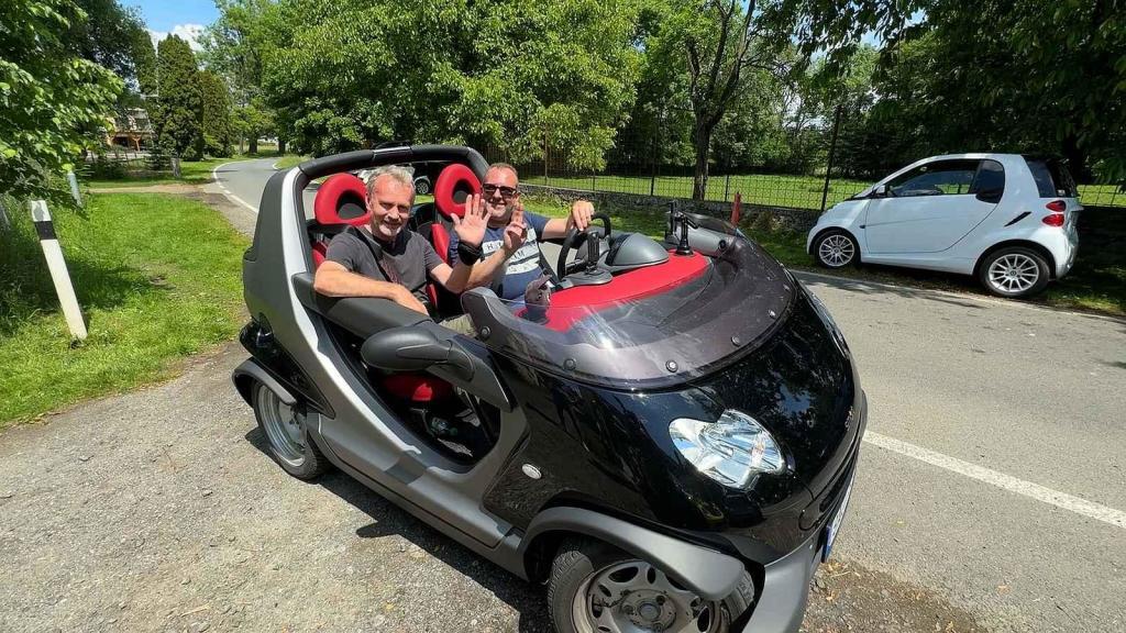 V Horních Jelčanech, v obci, kterou proslavil slavný rybníkář Jakub Krčín, jenž je spojený i s Třeboní, se o víkendu sešli nadšenci vozidel Smart, přijel i unikátní Crossblade.