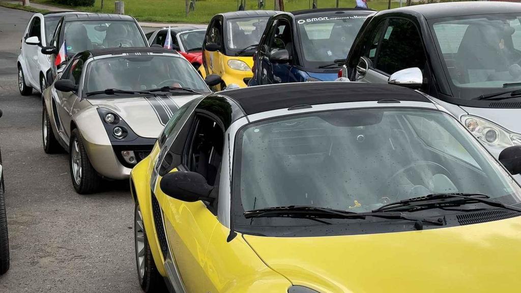 V Horních Jelčanech, v obci, kterou proslavil slavný rybníkář Jakub Krčín, jenž je spojený i s Třeboní, se o víkendu sešli nadšenci vozidel Smart, přijel i unikátní Crossblade.