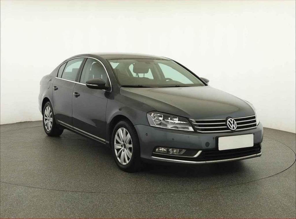 Volkswagen Passat patří mezi auta, o které je zájem.