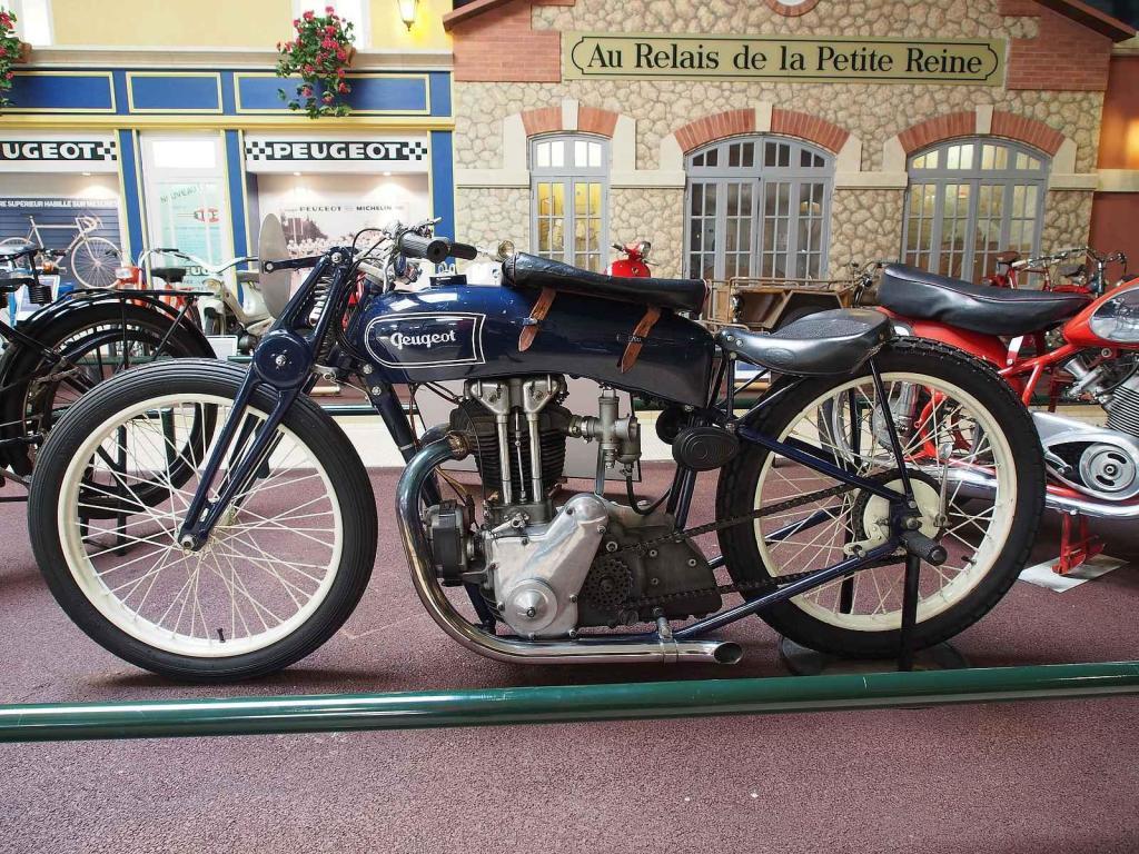Rekordní motocykl Peugeot 515 Musée de l'Aventure Peugeot v Sochaux.