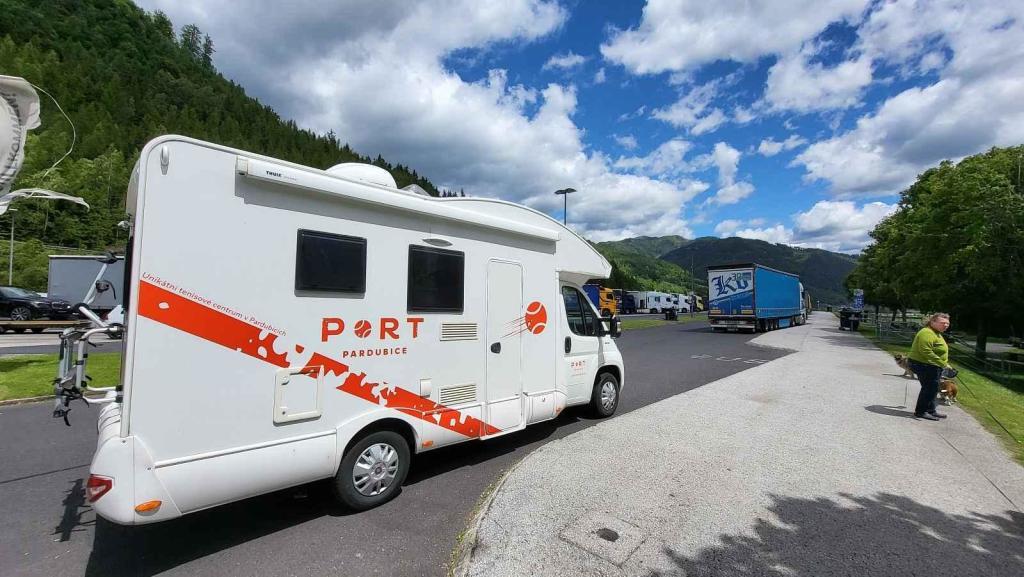 Trasa vedla přes Prahu, Dolní Dvořiště, rakouský Linec, Štýrský Hradec, slovinskou Ptuj, kolem Záhřebu a po dálnici A1 k chorvatskému Splitu