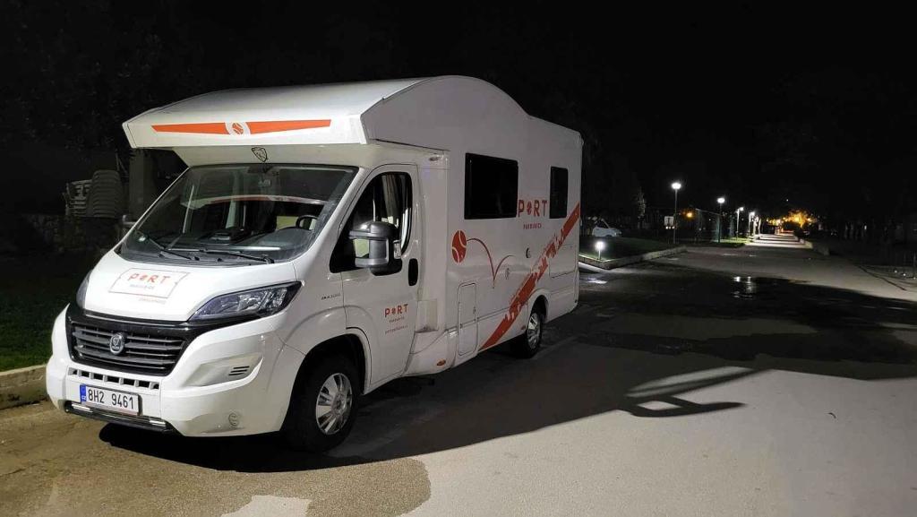 Maximální povolená rychlost pro obytňák v Chorvatsku? Do 3,5 tuny stále 130 kilometrů za hodinu