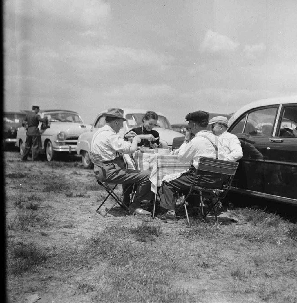 Le Mans 11. června 1955, chvíle před katastrofou.
