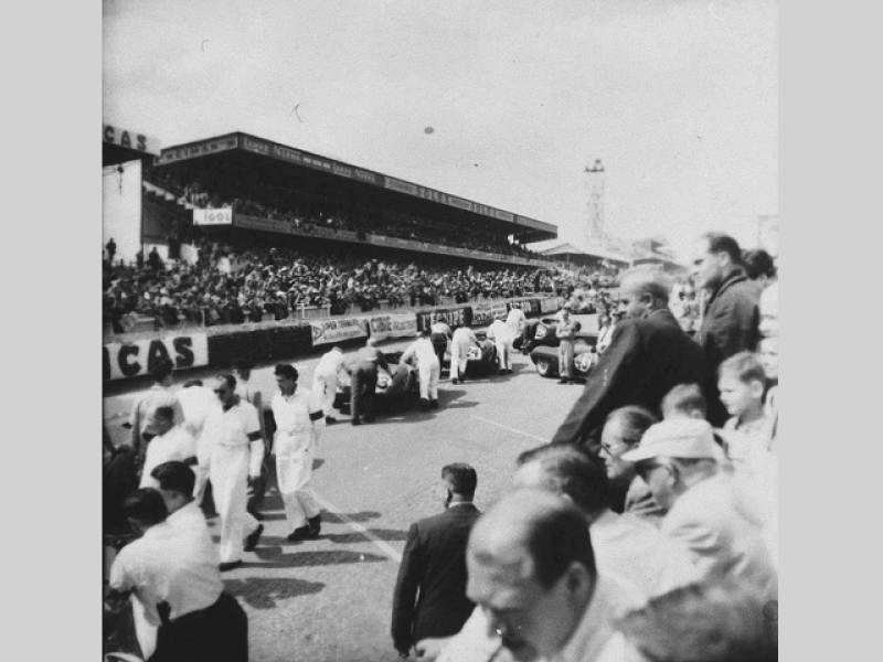 Le Mans 11. června 1955, chvíle před katastrofou.