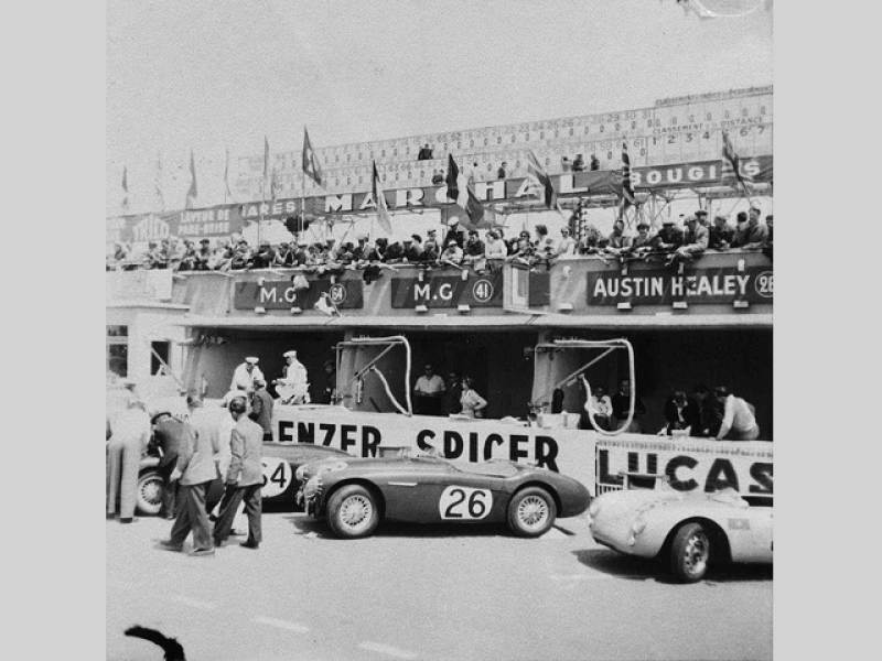 Le Mans 11. června 1955, chvíle před katastrofou.