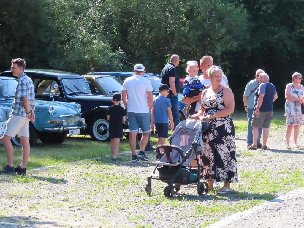 V Plané nad Lužnicí se v sobotu 14. června uskutečnil další sraz veteránů pod názvem Křížem krážem kolem Plané.
