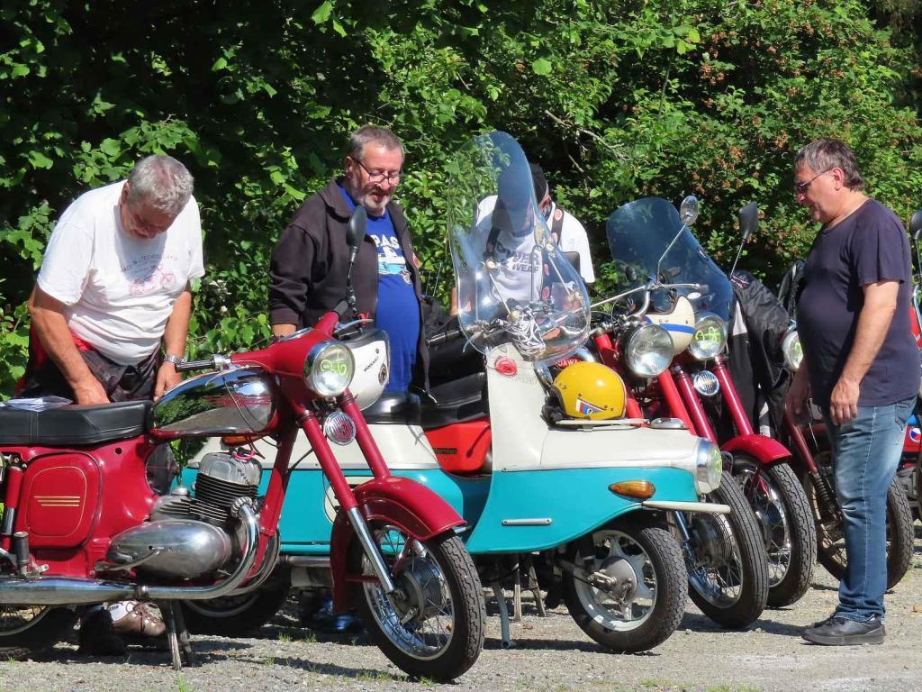 V Plané nad Lužnicí se v sobotu 14. června uskutečnil další sraz veteránů pod názvem Křížem krážem kolem Plané.